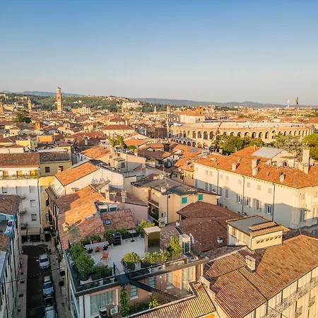 Apartmentsarena - Palazzo Cignaroli Διαμέρισμα