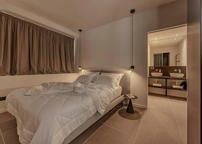 Apartmentsarena - Palazzo Cignaroli Διαμέρισμα *